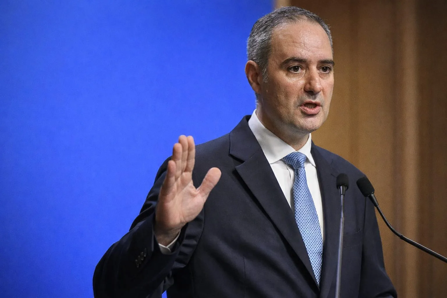 Datoria publică a depășit pragul de 60% din PIB, activând restricții pentru salarii și ajutoare sociale