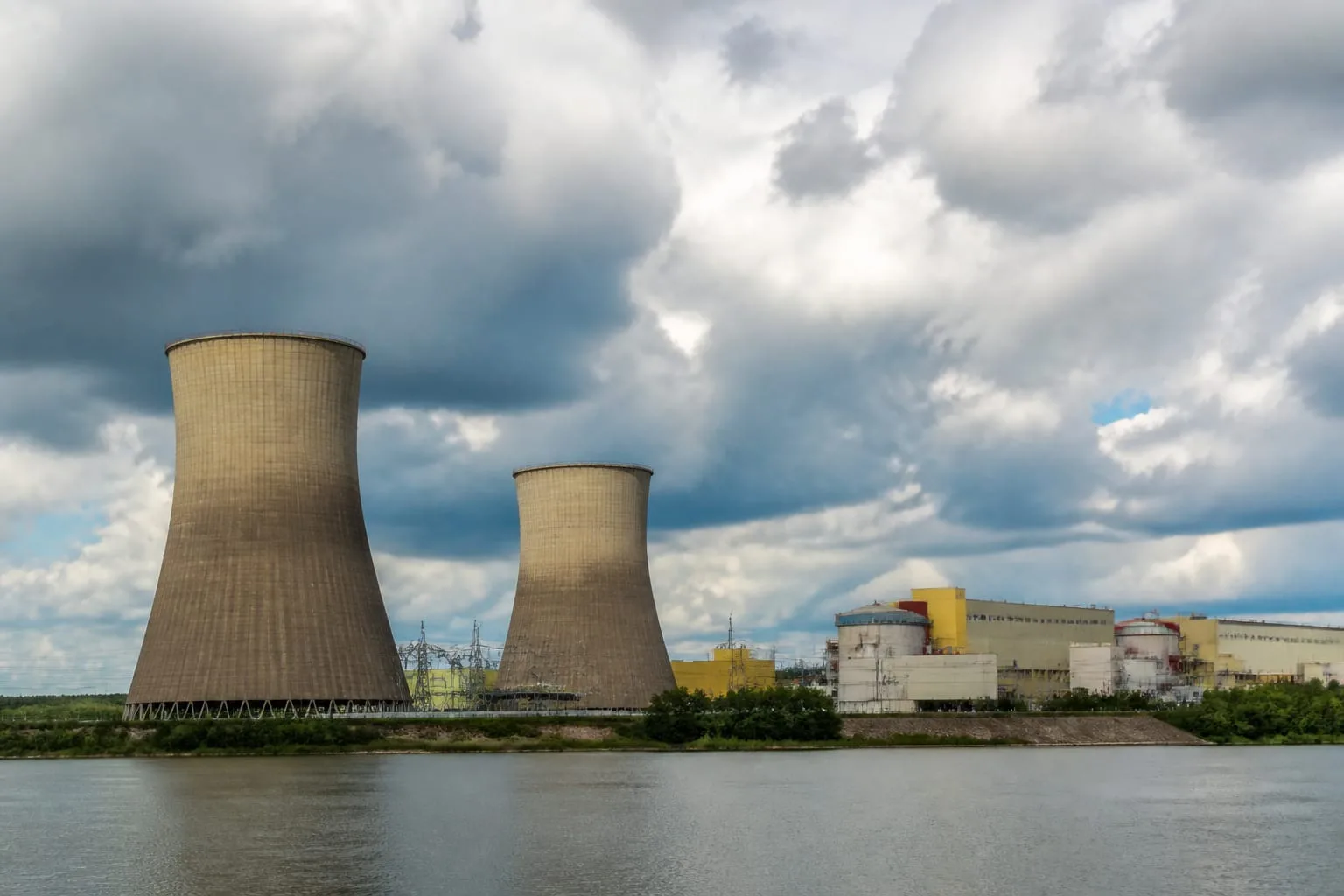 România a rămas temporar fără energie nucleară. Ambele reactoare de la Cernavodă sunt oprite