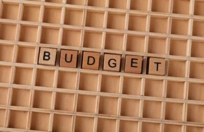 51% dintre români cred că se pricep la bani, dar numai 13% obțin un scor ridicat la test